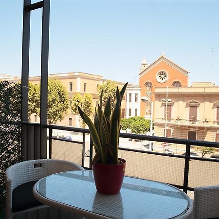 L.T. Savoia Palace & Cavour C.L. Hotel Бари Екстериор снимка