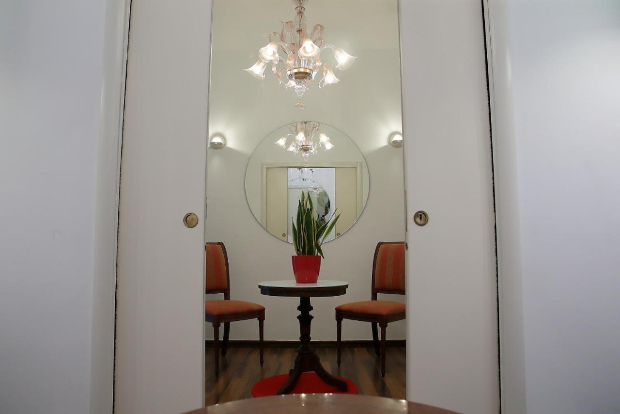 L.T. Savoia Palace & Cavour C.L. Hotel Бари Екстериор снимка